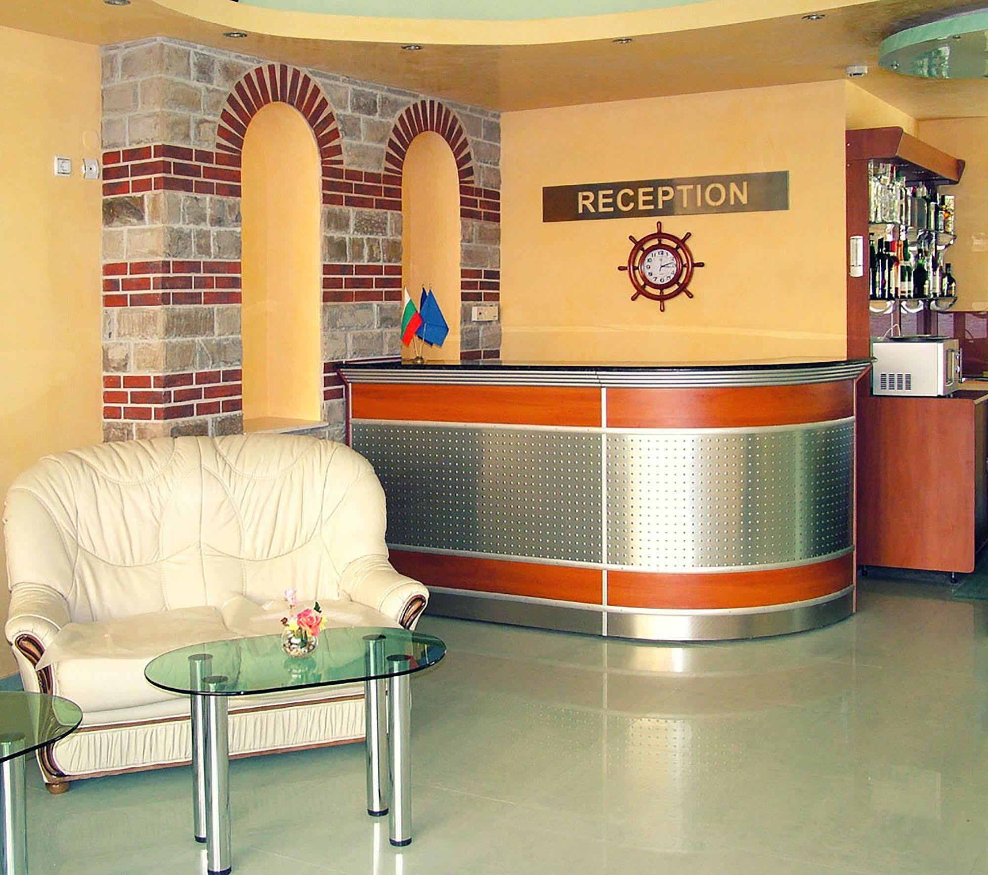 Dionis Hotel Varna Ngoại thất bức ảnh
